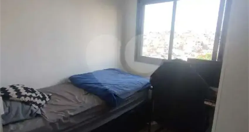 'Excelente Apartamento Reformado em Localização Privilegiada Próximo à Av. Interlagos'