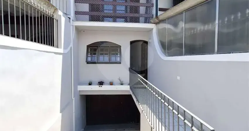 Casa com 2 quartos à venda na Rua Valentim Cordeiro, 54, Interlagos, São Paulo