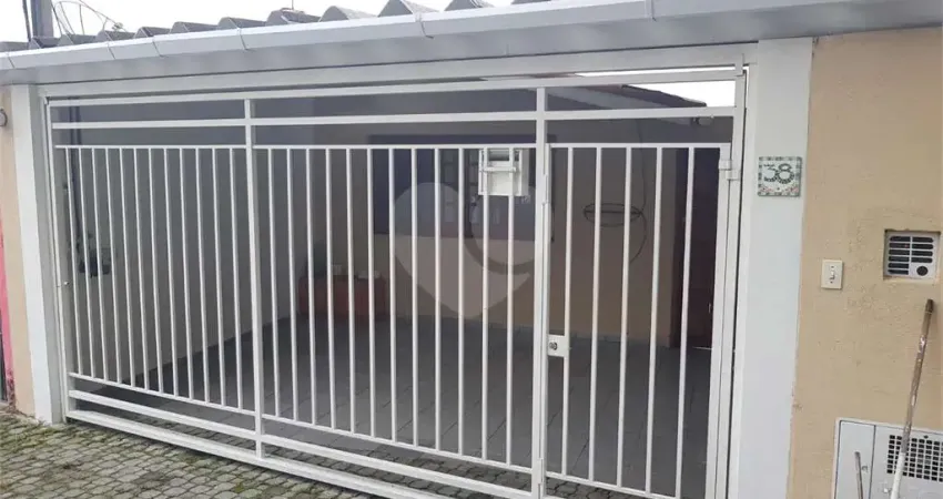Casa térrea com 1 quartos à venda em Interlagos - SP