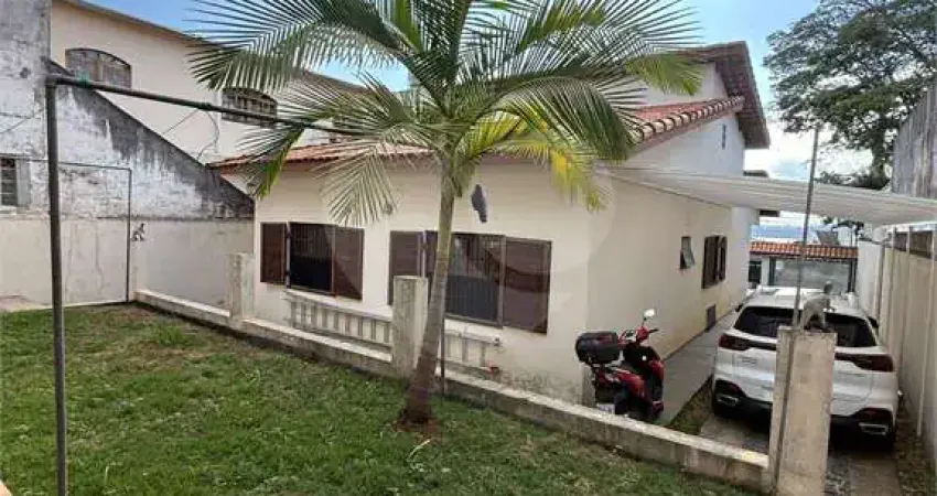 Casa com 3 quartos à venda na José Secundino Da Costa, 49, Interlagos, São Paulo