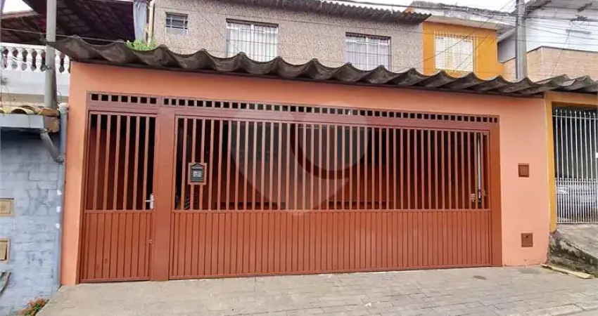 Casa térrea com 2 quartos à venda em Parque Brasil - SP