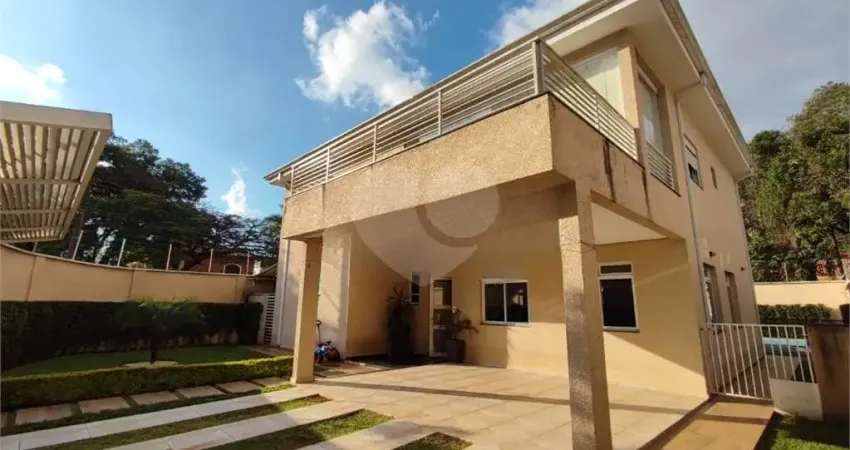 Sobrado com 4 quartos à venda ou para locação em Interlagos - SP