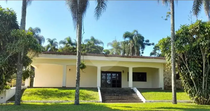 Fazenda à venda na Doutor André Stucchi, Centro, Embu-Guaçu