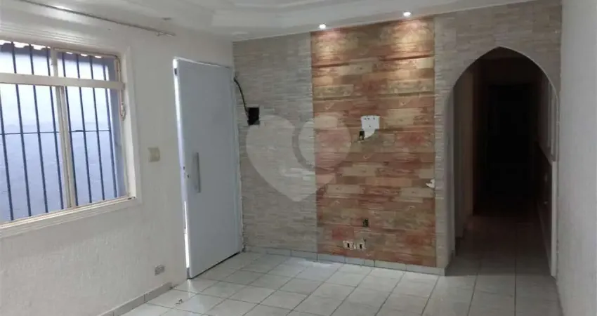 Casa térrea com 2 quartos para locação em Jardim Satélite - SP