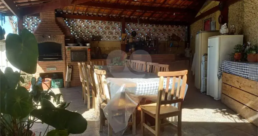 Casa com 3 quartos à venda em Vila Santa Maria - SP