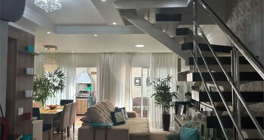 Casa em condomínio fechado com 3 quartos à venda na Rua Miguel Yunes, 500, Interlagos, São Paulo