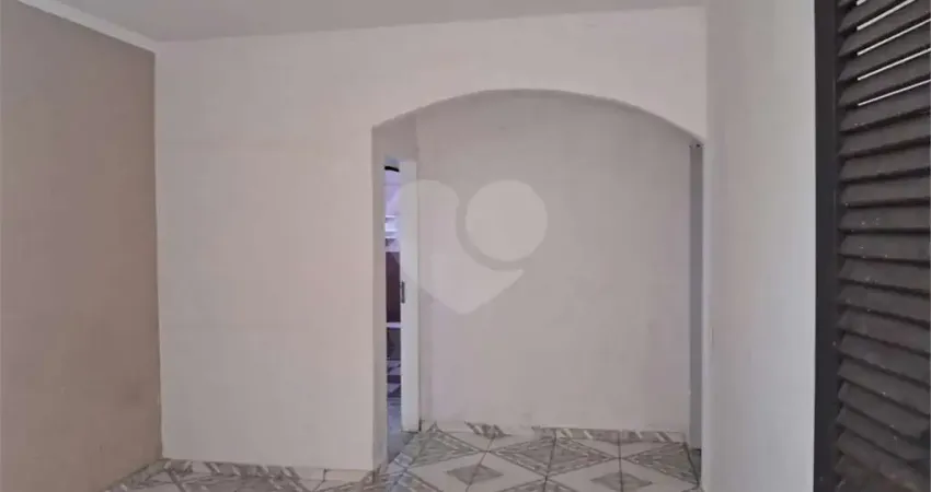 Casa com 3 quartos para alugar na Antônio Guilherme Ribeiro Ribas, 21, Interlagos, São Paulo