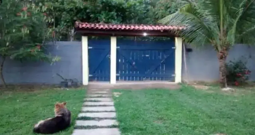 Casa de 3 Quartos com 1 suíte e 2 vagas com terreno de 450 m²