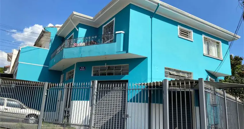 Sobrado de 3 dormitórios no Jardim Oriental.