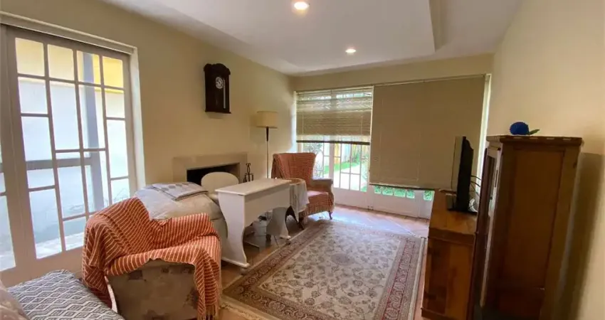 Excelente casa no Jabaquara.