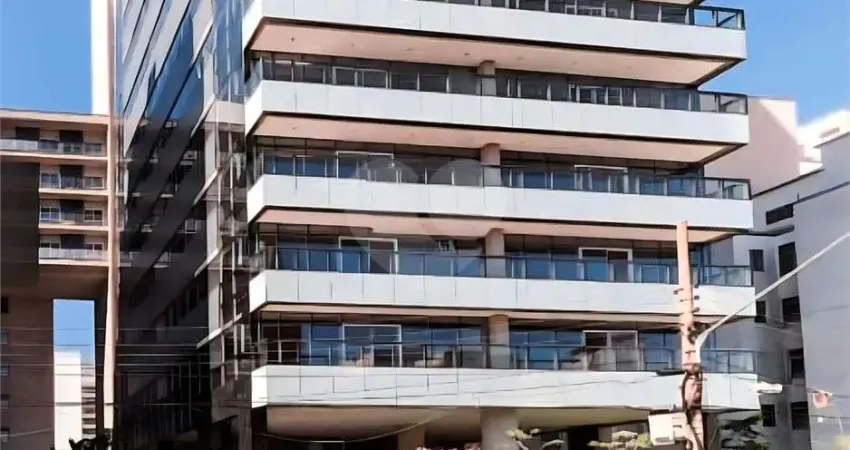 Sala Comercial com sacada do lado do metrô Vergueiro