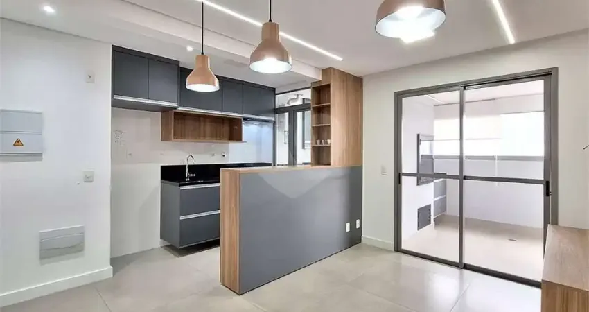 Belíssimo apartamento à venda na barra funda, são 67m² , 2 dormitórios, 1 suíte, 1 vaga, 2 banheiros, varanda gourmet com churrasqueira, lazer completo no condomínio.