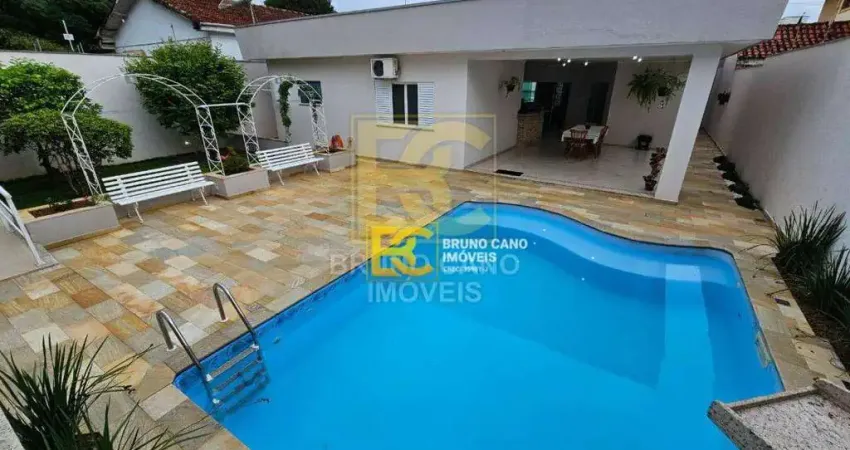 Casa com 3 dormitórios à venda- Centro - Peruíbe/SP