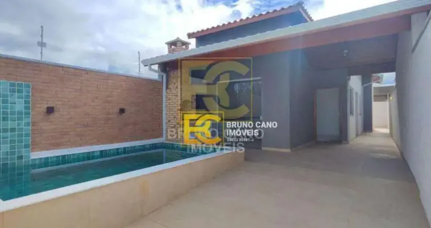 Casa térrea nova e moderna, a 1000 metros da praia!