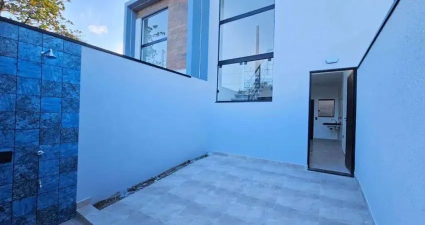 Loft Charmoso a 700m da Praia com Quintal e Vaga de Garagem