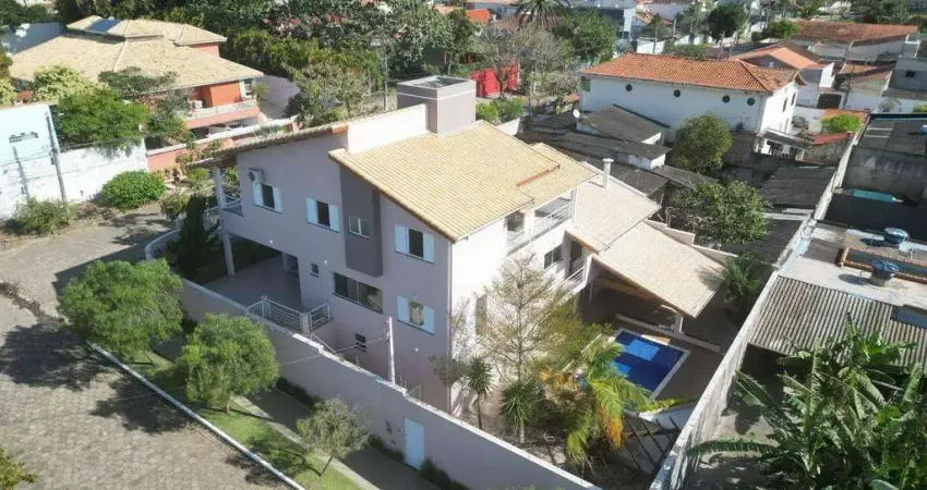 Triplex com Suíte Master a 600m do Mar - Centro - Peruíbe/SP