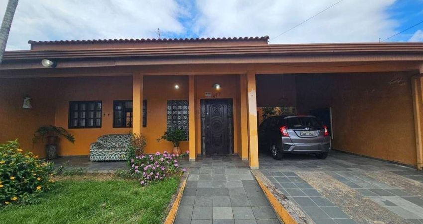 Casa térrea com 3 dormitórios e piscina em ótima localização - Ribamar - Peruíbe/SP