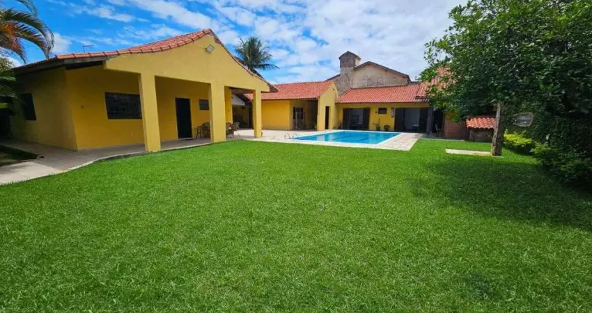 Casa com Piscina à venda- Cidade Nova Peruibe - Peruíbe/SP
