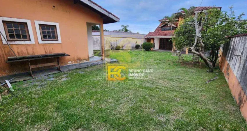 Sobrado com 4 dormitórios à venda, 26723 m² por R$ 770.000,00 - Centro - Peruíbe/SP