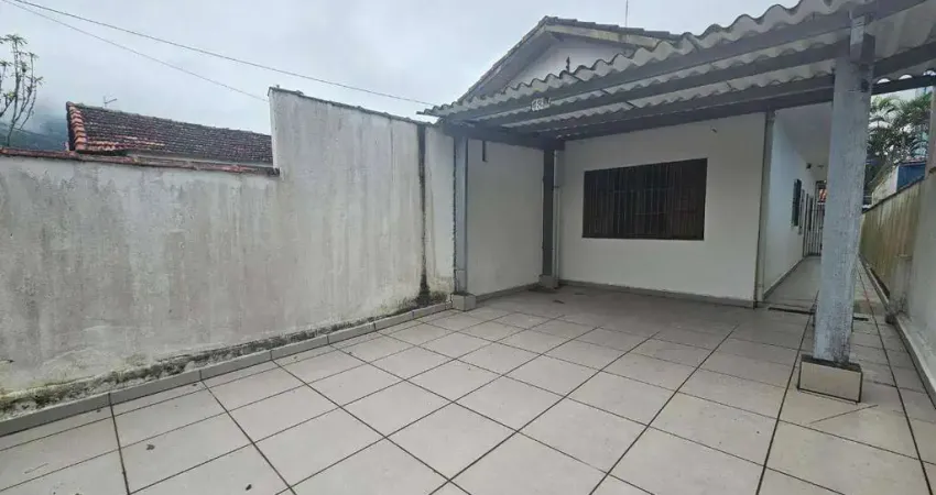 Casa térrea com edicula a 400m da praia - Centro - Peruíbe/SP