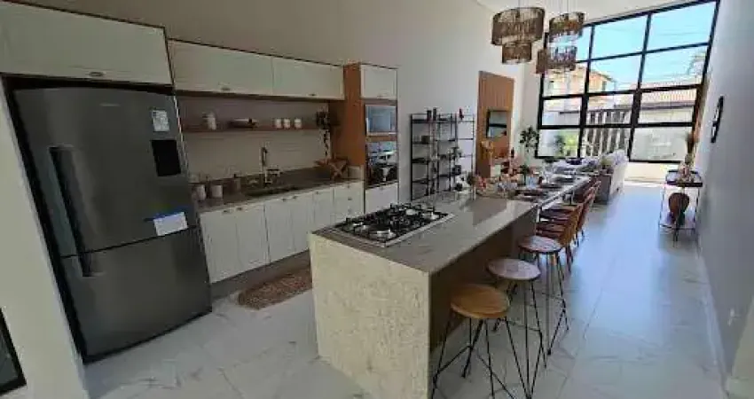 Casa nova à venda a 200 metros do mar em Peruíbe – Conforto e lazer para sua família