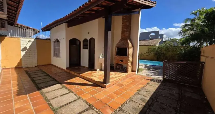 Casa à venda em Peruíbe em 2 Lotes com Piscina   - Estância São José - Peruíbe/SP