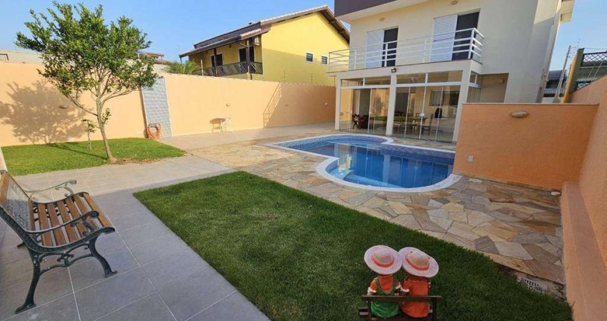 Sobrado com 4 Suites a 50m do Mar  à venda- Maria Helena Novaes - Peruíbe/SP