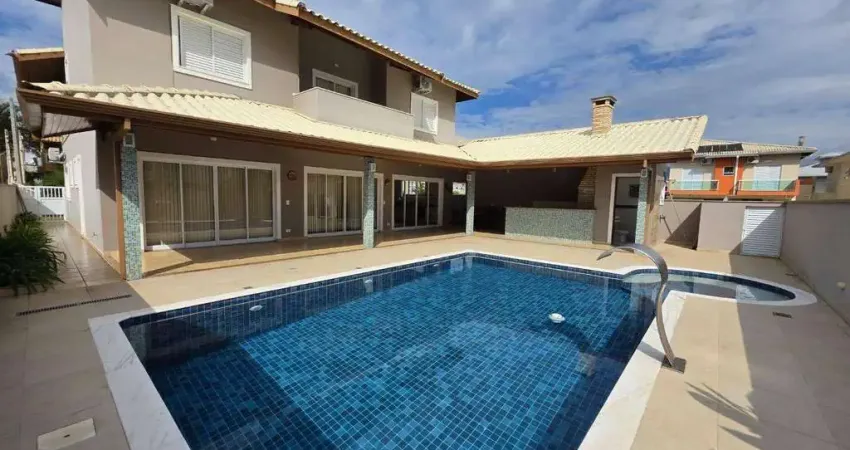 Sobrado à venda com 4 Suites em Condominio - Três Marias - Peruíbe/SP