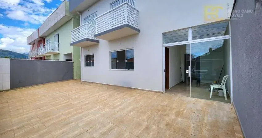 Sobrado moderno em bairro residencial om 3 dormitórios - park daville - peruíbe/sp