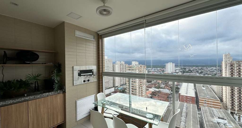 BELÍSSIMO APARTAMENTO, À 50m DO MAR E LAZER COMPLETO