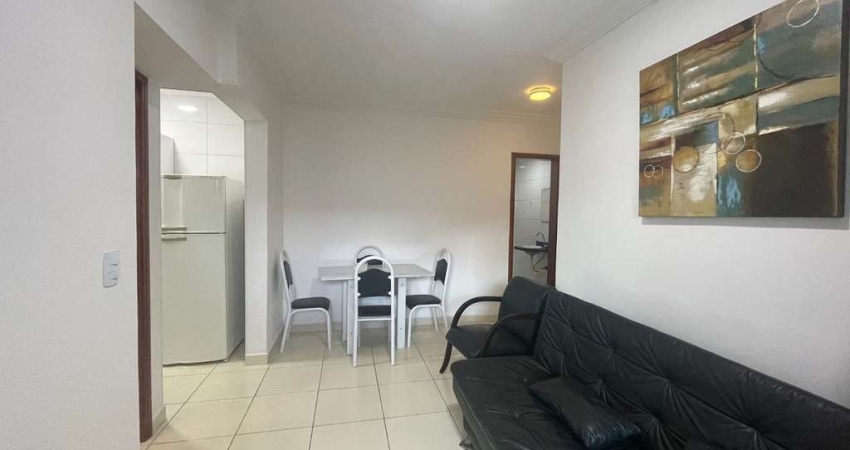 BELÍSSIMO APARTAMENTO AMPLO, À 250M DO MAR E LAZER COMPLETO