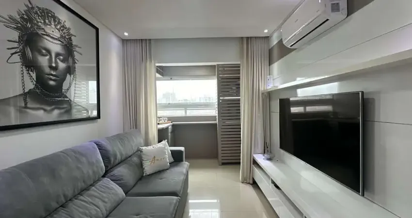 BELÍSSIMO APARTAMENTO, FINO ACABAMENTO E  AMPLO