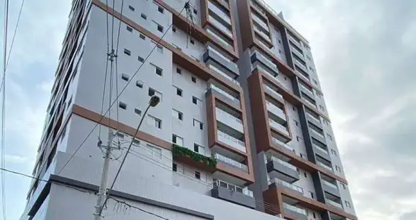 BELÍSSIMO APARTAMENTO, À 250m DO MAR E LAZER COMPLETO
