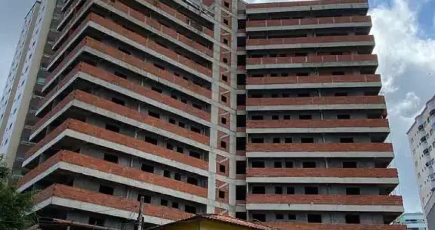 BELÍSSIMO APARTAMENTO, À 150m DO MAR E ESPAÇO PARA LAZER