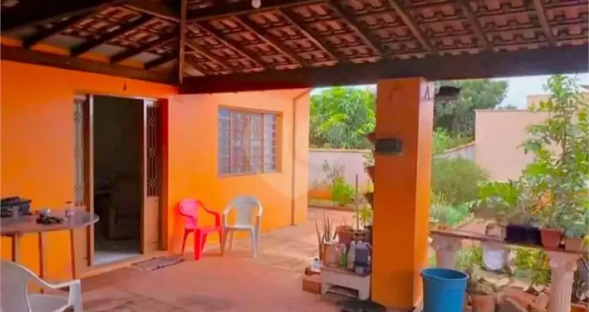 Casa com 3 quartos à venda na Hóracio Sabino Coimbra, Centro, Cravinhos