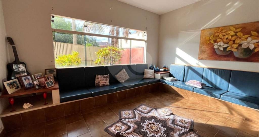 Casa com 4 quartos à venda na Jequitibá, Centro, Sales Oliveira