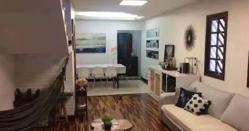 Sobrado  Mooca 174m2    3 dormitórios   1 suíte   sala ampla  cozinha   quintal   4  vagas