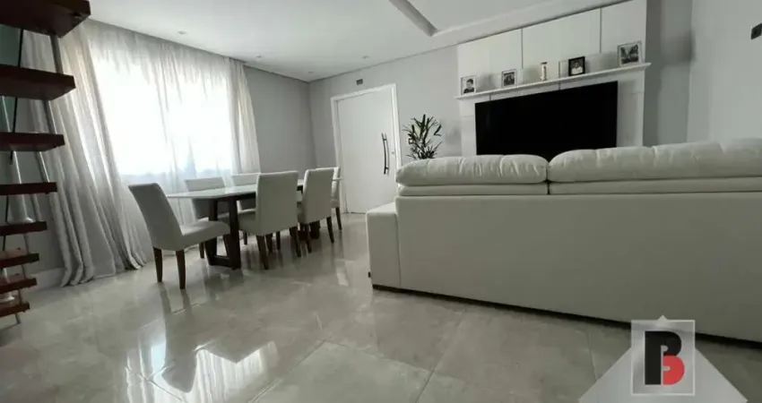Sobrado a venda na mooca com 3 quartos e quintal