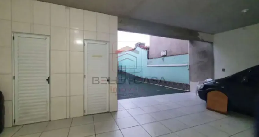 Sobrado a venda na Mooca com 4 quartos, quintal e churrasqueira