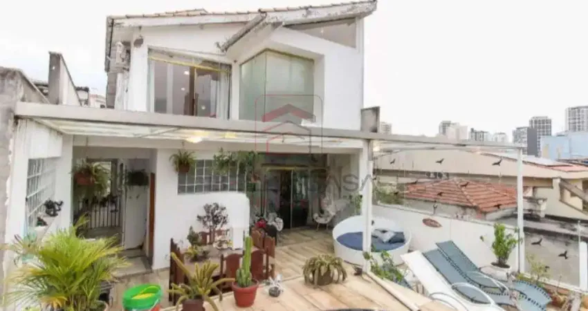 Excelente sobrado 300m2 3 suítes 8 vagas na Vila Prudente Rua Umuarama