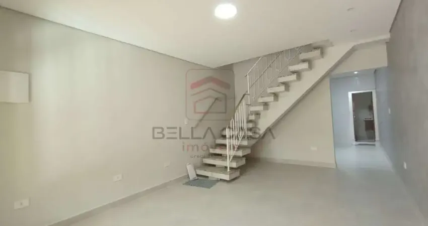 Sobrado em rua particular  - proximo metro