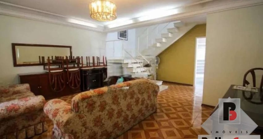 Casa a venda com 2 dormitórios, 2 vagas de garagem e quintal