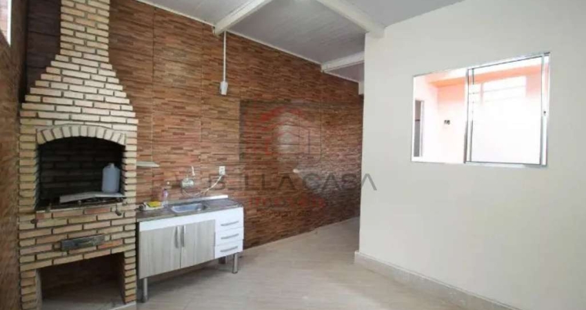 Sobrado com 3 quartos, quintal e churrasqueira a venda na Vila Prudente