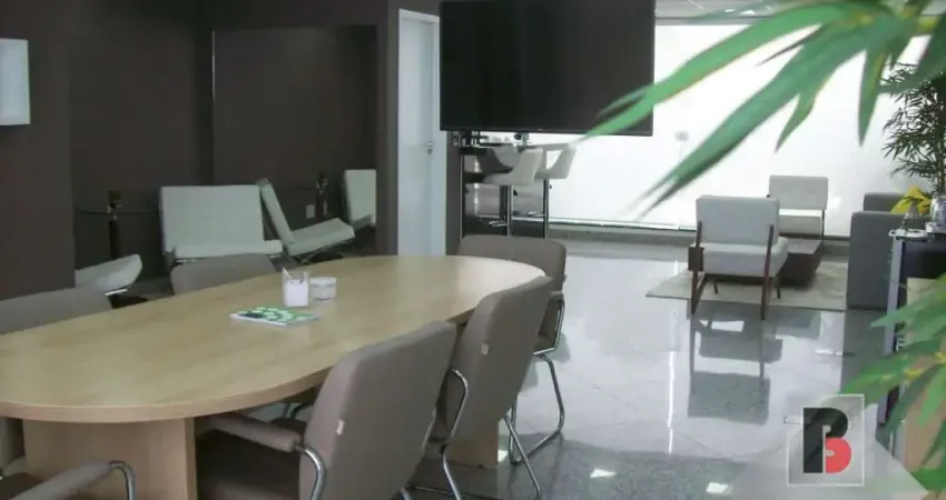 Sala comercial de 40m² na Mooca Cozinha, banheiro escritório com divisória de vidro