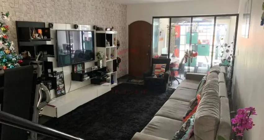 Sobrado avenda na rua Cônego Antonio Lessa com piscina no Pq da Mooca.
