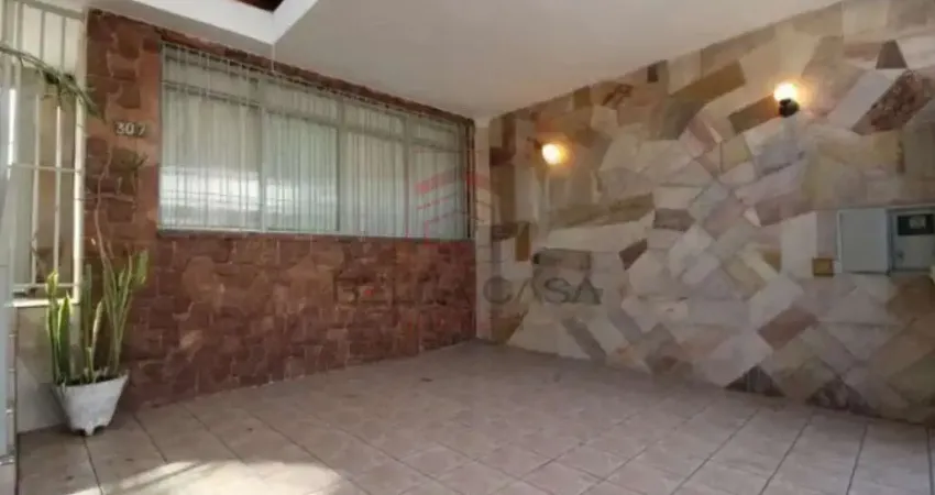 Casa a venda no bairro da Vila Prudente com 3 quartos, quintal e 2 vagas na garagem