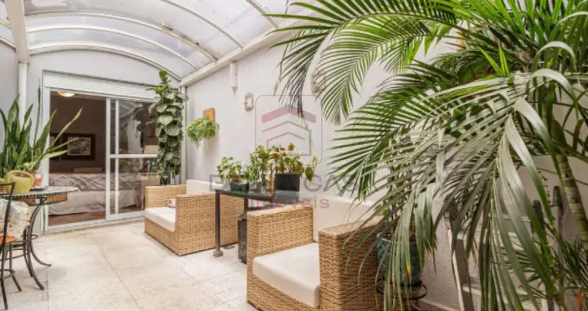 Casa a venda na mooca com 2 quartos, 2 vagas de garagem e quintal