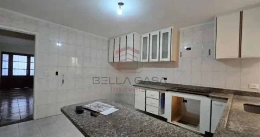 Sobrado na Vila Prudente, 03 quartos sendo 01 suíte e 01 vaga
