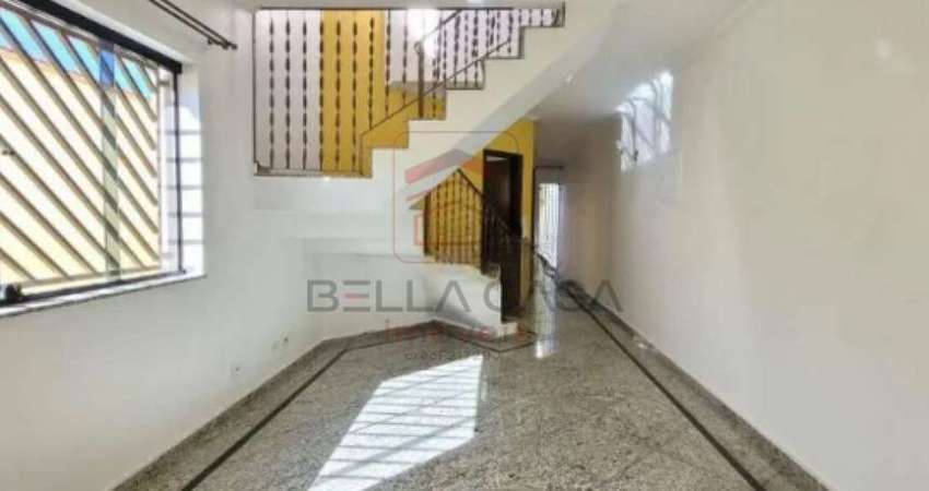 Sobrado a venda na Vila Prudente com 3 quartos, quintal e 4 vagas d