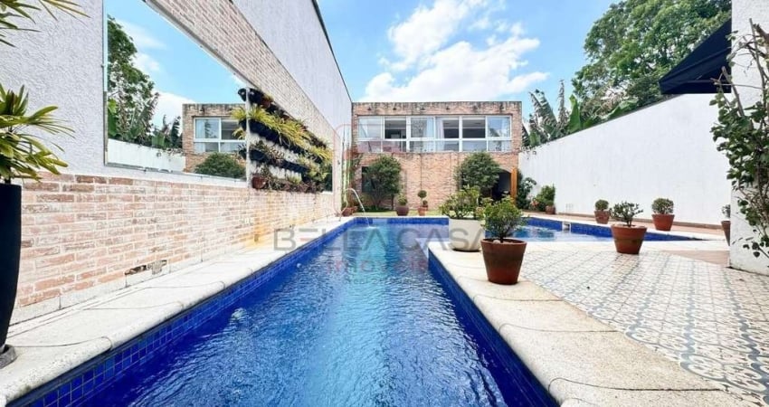 Casa com piscina, espaço gourmet com churrasqueira, 4 suítes, e 4 vagas na Mooca